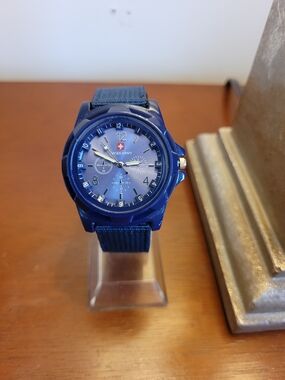 Brand New Swiss Army Navy Blue Men's Watch